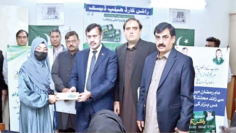 رجسٹرڈ محنت کشوں میں 10ہزار روپے کی تقسیم جاری