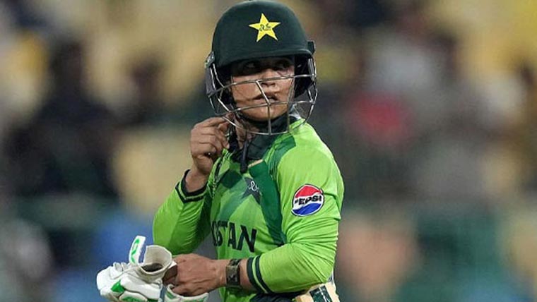  ضابطہ اخلاق کی خلاف ورزی ، سدرہ امین کو تنبیہ جاری 