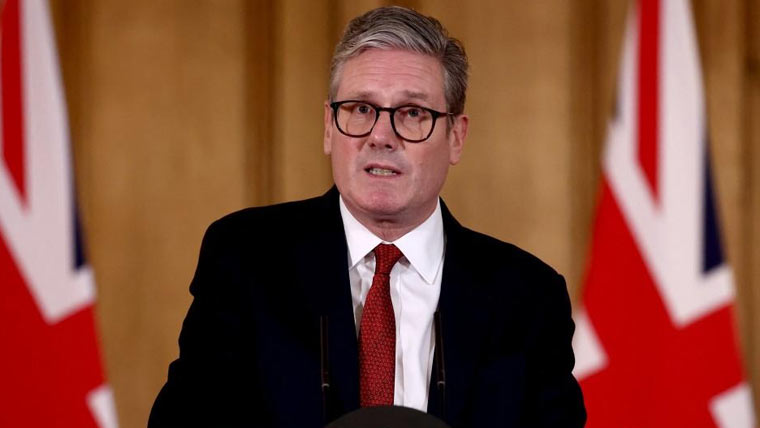 مانچسٹر:مسجد میں ہتھیار لے  جانے پر ایک شخص گرفتار برطانوی وزیر اعظم کا اظہار تشویش