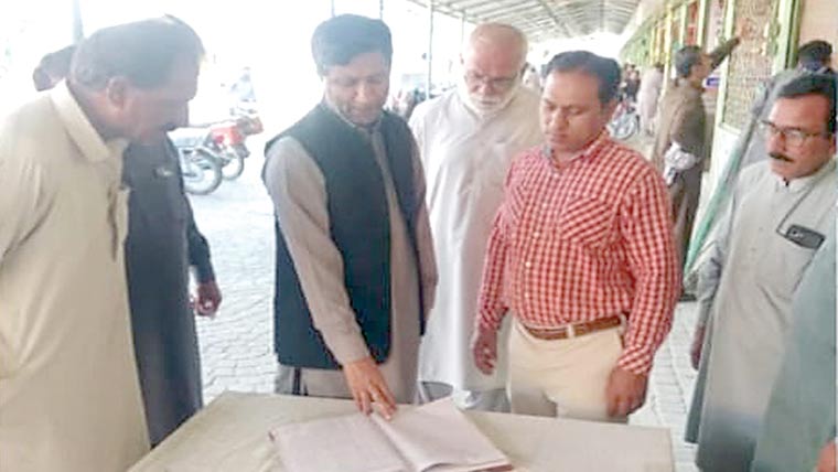  رمضان بازاروں میں آٹا وافر مقدار میں موجود : ڈپٹی ڈائریکٹر 