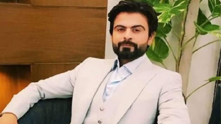 احمد شہزاد نے بھی بیٹنگ حکمتِ  عملی پر سوالات اٹھادئیے 