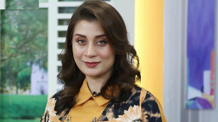 سارہ عمیر کو کرینہ کپور سے  مشابہت پر حسد اور تنقید کا سامنا 