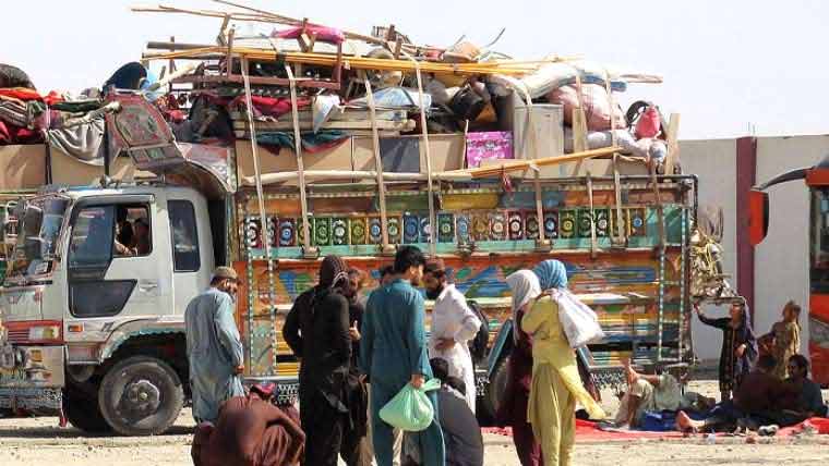 غیر قانونی مقیم افغان باشندوں  کے خلاف کریک ڈائون تیز،اب  تک 32 ہزار 588ڈی پورٹ