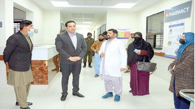  اسد عباس مگسی کا ہسپتالوں کا دورہ، شعبہ جات کا تفصیلی معائنہ 