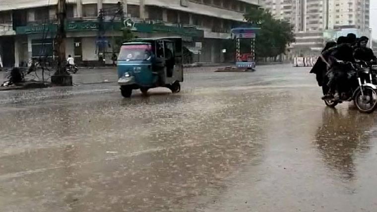 اندرون سندھ:موسم سرما کی پہلی بارش کے بعد ٹھنڈمیں اضافہ