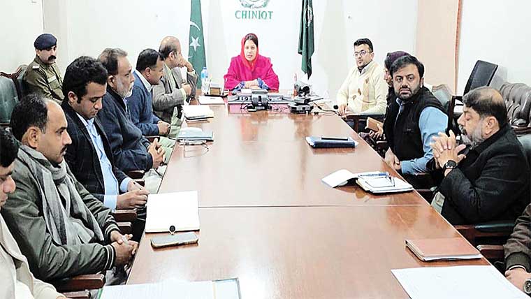  ڈپٹی کمشنر چنیوٹ کی زیر صدارت جائزہ اجلاس کا انعقاد