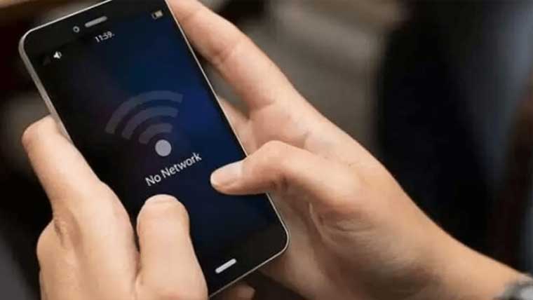 96فیصد پاکستانیوں کے پاس موبائل فونز،انٹرنیٹ رسائی 70فیصد