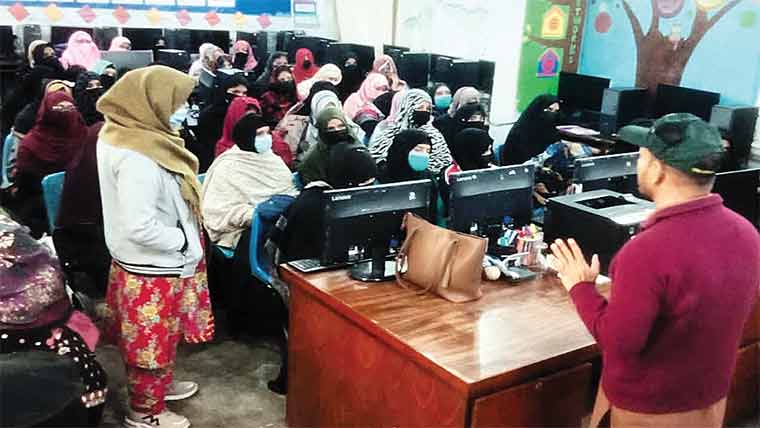  پرمحکمہ شہری دفاع کے زیرا ہتما م ہنگامی  صورتحال سے نمٹنے کیلئے تربیتی ورکشاپ