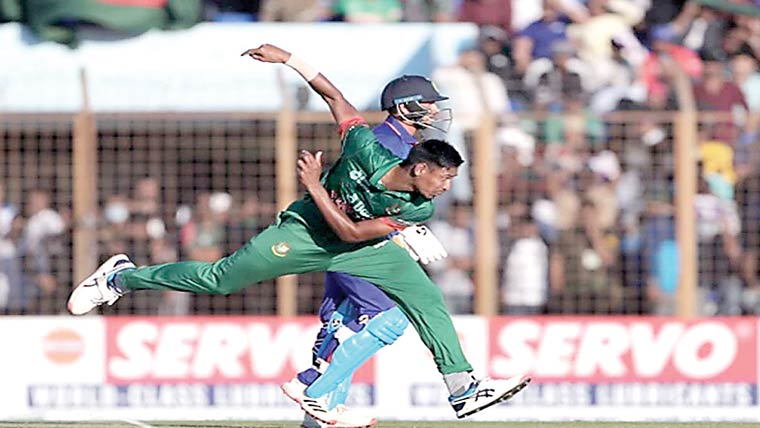 کولکتہ نائٹ رائیڈرز نے مستفیض الرحمان کو ریلیز کر دیا