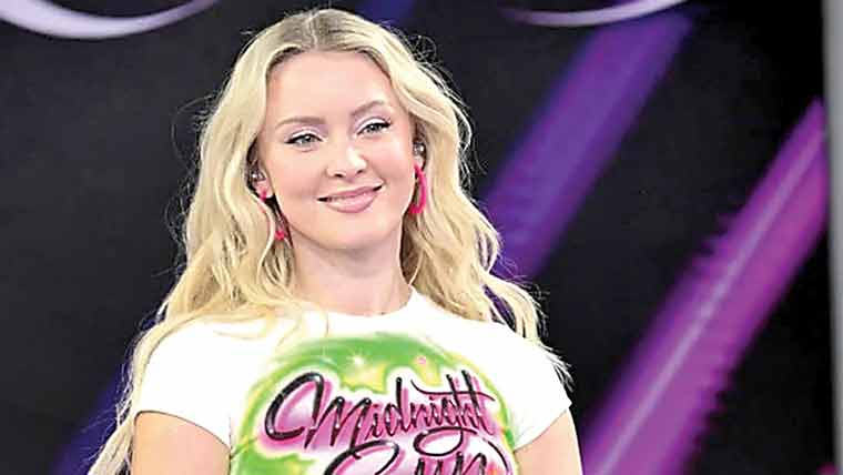 سویڈش گلوکارہ زارا لارسن نے گریمی ایوارڈ کے لیے نامزدگی حاصل کر لی