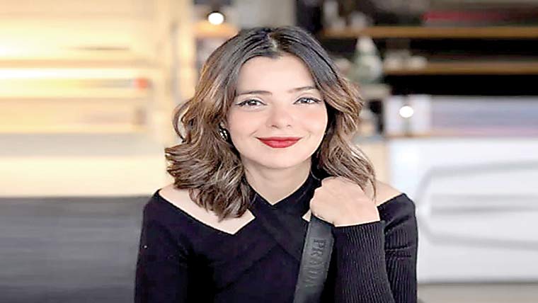 صرحا اصغر کی نئے اداکاروں کے غیر پیشہ ورانہ رویے پر تنقید