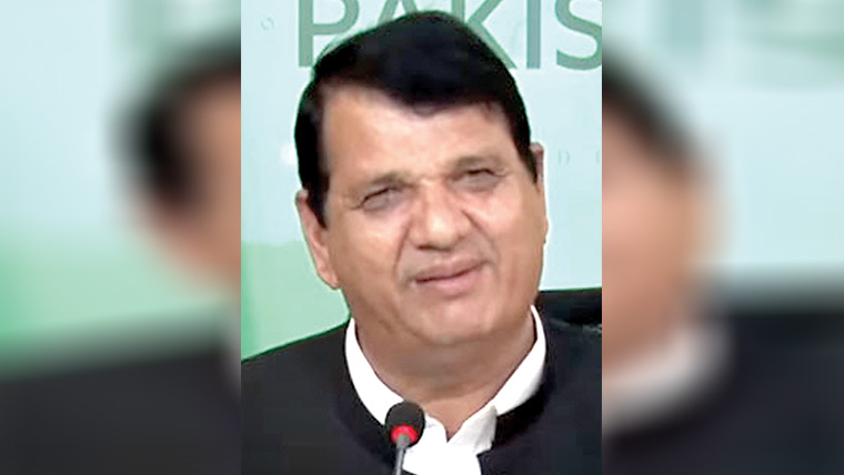  کشمیریوں کے شانہ بشانہ کھڑے