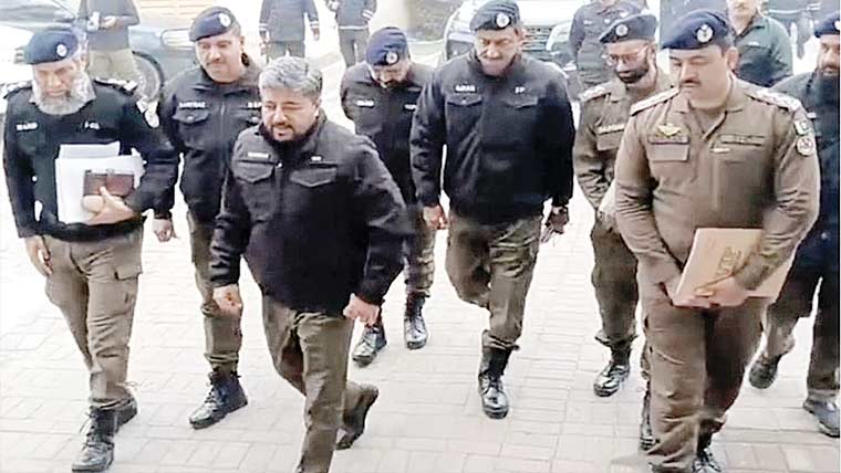  آرپی او خرم شہزاد حیدر وڑائچ کا  تھانہ اروپ اور جناح روڈ کا دورہ 