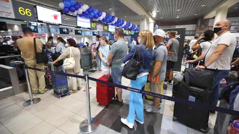 یوکرین کے ڈرون حملے کے  بعد ماسکو کے ایئرپورٹس بند