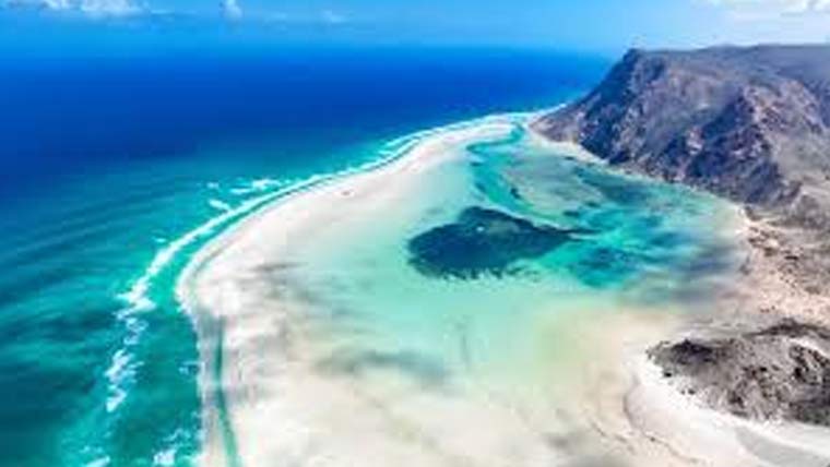 یمن کشیدگی، سوکوترا جزیرے پر 400 غیر ملکی سیاح پھنس گئے