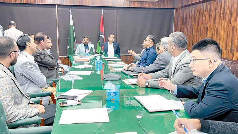 کچرا جلانے والوں کے خلاف ایف آئی آر درج کرنیکا فیصلہ 