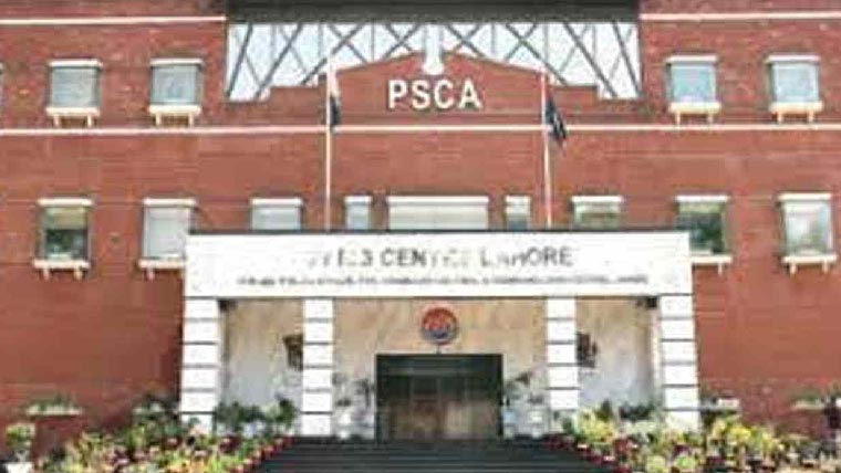 لاہور میں ایمرجنسی فری موبائل فون چارجنگ سروس کا آغاز 