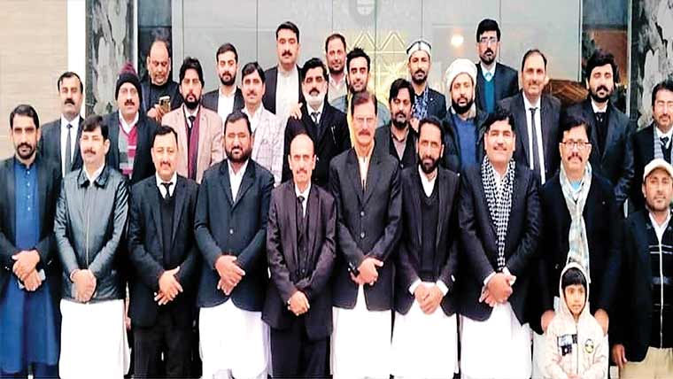  وکلاء کے اعتماد پر کبھی آنچ نہیں آنے  دوں گا:صدر،جنرل سیکرٹری شاہپور بار