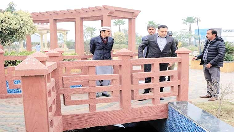  کشمیر اور سٹی پارک میں جھولوں کی دیکھ بھال کی جائے ،ڈی سی 