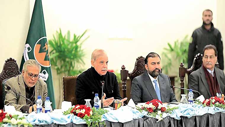 بلوچستان میں چیلنجز سے نمٹنے کیلئے وفاق اور صوبے کو مل کر آگے بڑھنا ہوگا : شہباز شریف 