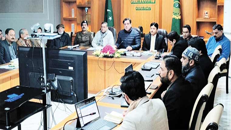 صوبائی وزیر بلال یاسین کا ضلع  گجرات میں اربن فلڈنگ کاجائزہ