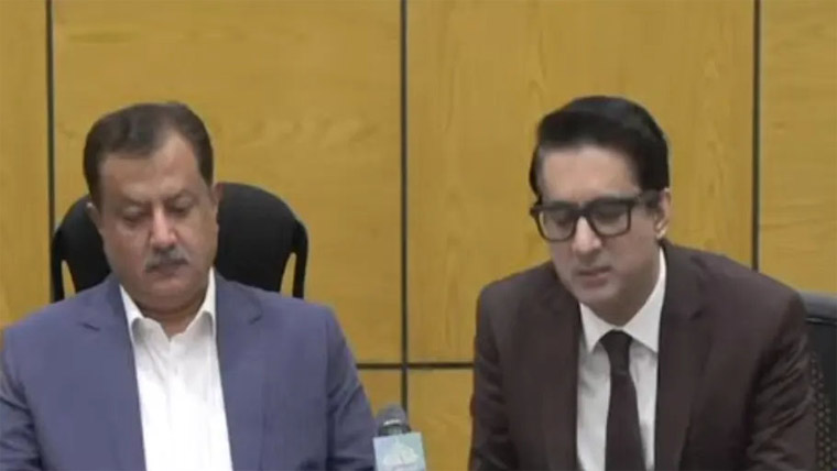 بلوچستان : فورسز کے آپریشن، یونیورسٹی کے سابق ٹیچر سمیت 5 دہشتگرد گرفتار 