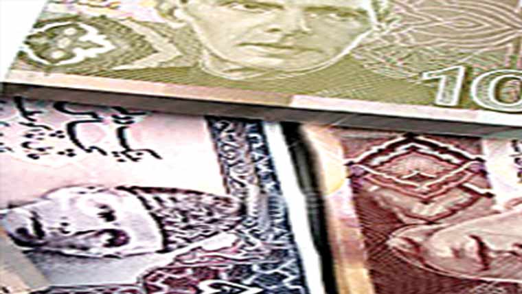 نوسرباز دوشیزہ نے 8لاکھ اڑا لئے