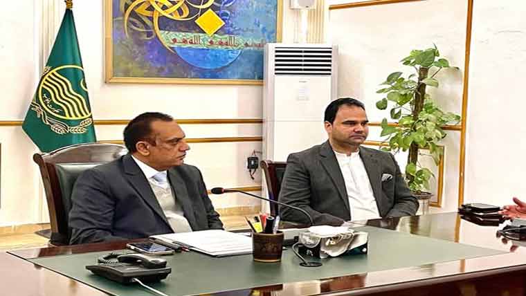  کمشنر سرگودھا کا ڈی ایچ کیو ہسپتال جوہرآباد کا دورہ 