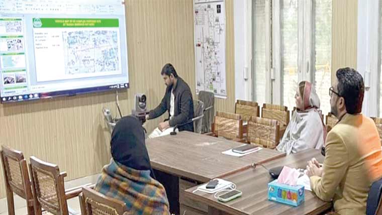 کوٹ ادو میں ترقیاتی منصوبوں کو بروقت مکمل کرنیکی ہدایت