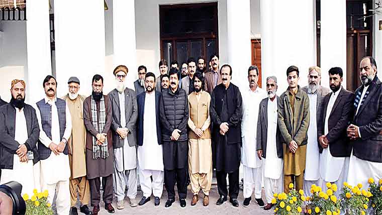  ٹرانسپورٹرز کے مسائل حل کرنا حکومت کی ذمہ داری : گورنر پنجاب