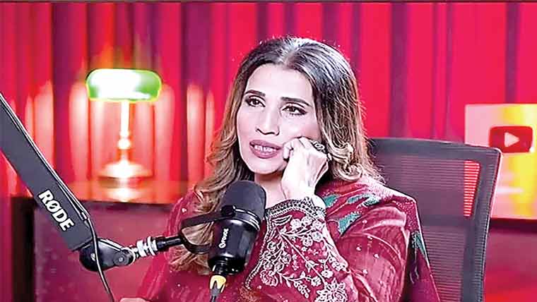 میوزک انڈسٹری میں لیجنڈز گلوکار مسلسل نظر انداز:حمیرہ چنا