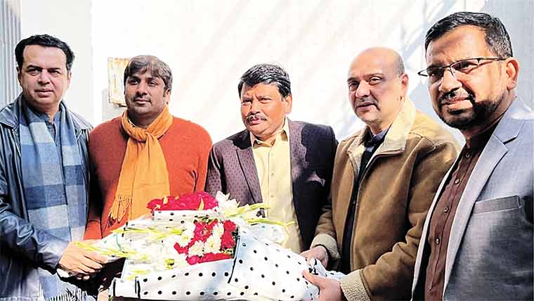 طلال چودھری اور ایم این اے بلال  بدر کی نو منتخب عہدیداروں کو مبارکباد