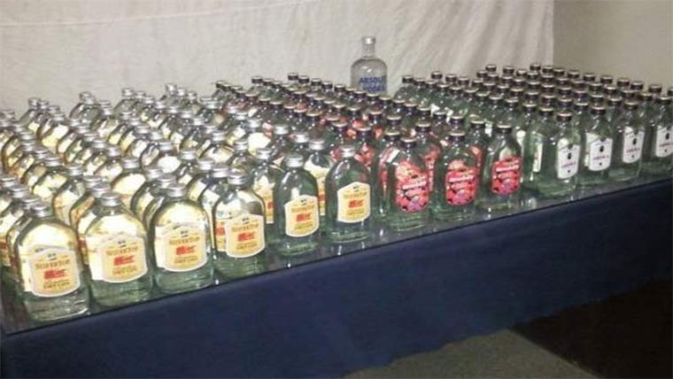  منشیات فروش گرفتار 70بوتل ولایتی شراب برآمد
