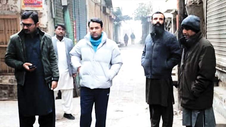 منڈی بہاؤالدین:ڈپٹی کمشنر کا مختلف  علاقوں میں صفائی ستھرائی کا جائزہ 