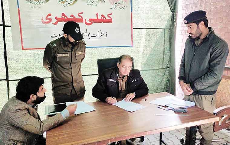 شہریوں کے مسائل ترجیحی بنیادوں پر حل کر رہے :ڈاکٹر نوید 