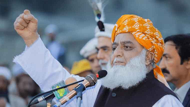 مولانا فضل الرحمان آج کوٹ مومن  کے موضع ہجن کا دورہ کر یں گے