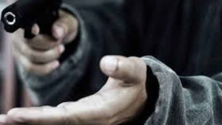 ڈاکوئوں نے ڈاکٹر کو لوٹ لیا 