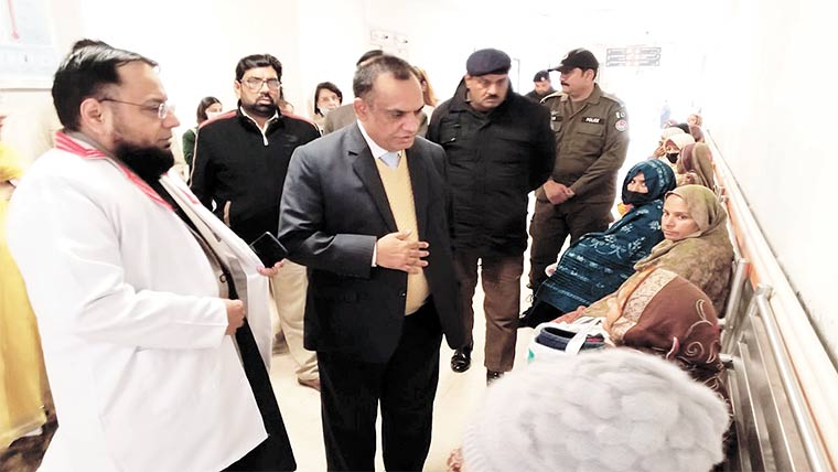  گورنمنٹ مولا بخش ہسپتال میں بدنظمی نظر نہ آئے ،شوکت علی 