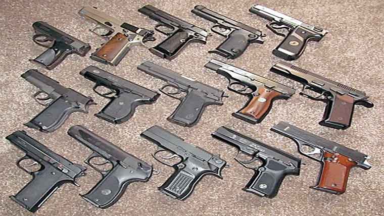 اسلحہ کی نمائش کرنیوالا دھرلیاگیا 