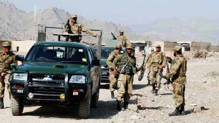 قلات :فورسز  کا  آپریشن،فتنہ  الہندوستان کے4دہشتگرد ہلاک:بنوں امن  کمیٹی  پر فائرنگ4افراد  جاں  بحق