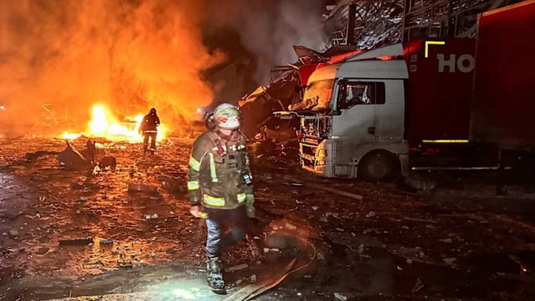  یوکرین پر روسی میزائل و ڈرون  حملے ،4ہلاک، بجلی منقطع