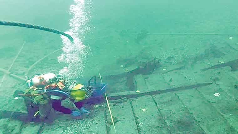 سمندر کی گہرائیوںسے600سال پُرانا بحری جہاز دریافت