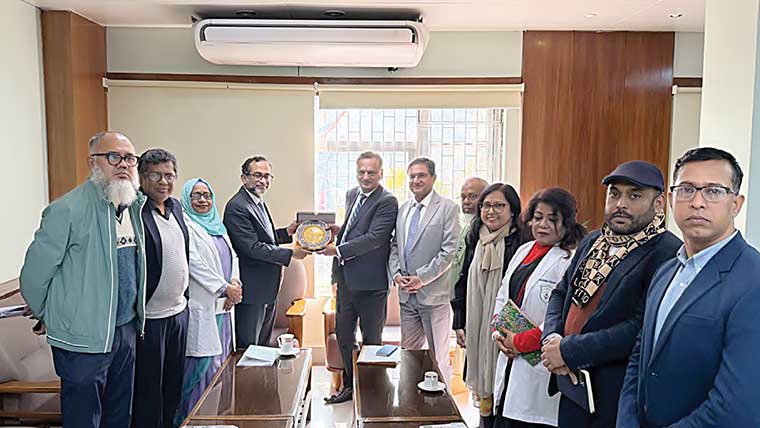 ریکٹر کا مسیٹس یونیورسٹی اسلام آباد  کی ڈھاکہ میں ساؤتھ ایشین  ریجنل تعلیمی کانفرنس میں شرکت 