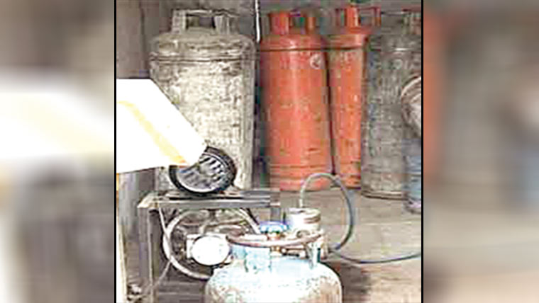 پابندی کے باوجود گیس ریفلنگ پرمقدمہ 