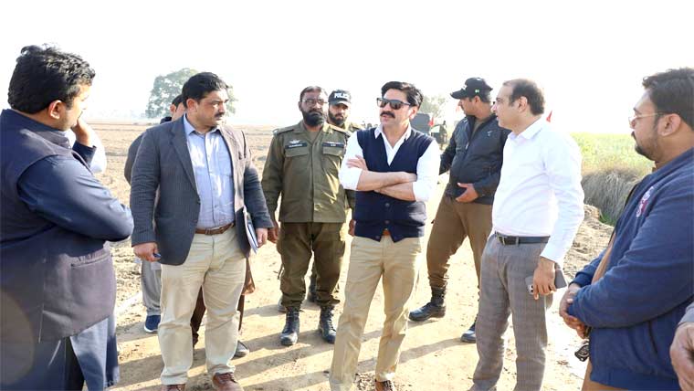 ڈپٹی کمشنر نے لڈن و شتاب گڑھ ترقیاتی منصوبوں کا معائنہ کیا 