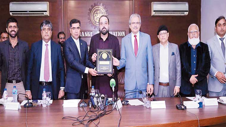 صنعتیں ذاتی سرمائے سے چل رہی ہیں، چودھری سالک