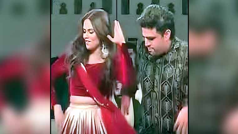 امر خان کا دھواں  دار ڈانس، ویڈیو وائرل