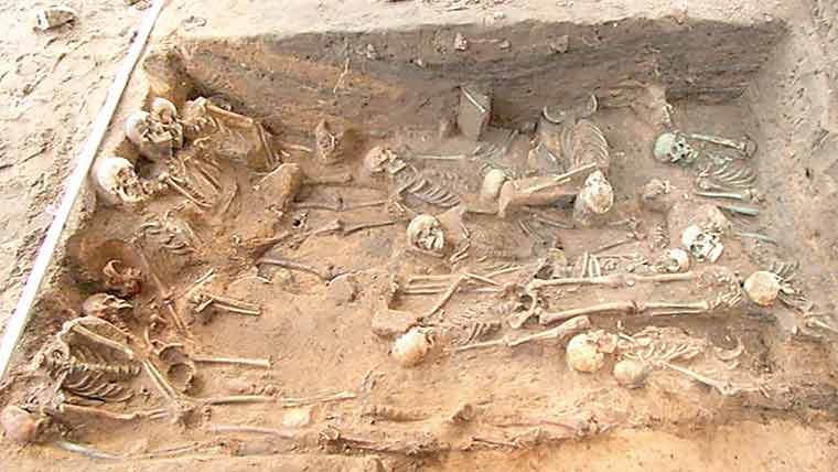 طاعون سے مرنیوالے ہزاروں افراد کی اجتماعی قبر دریافت