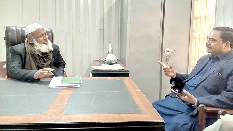 بلوچنی: آزاد علی تبسم کی ڈی  ای او ایلیمنٹری سے ملاقات  سرکاری سکولوں کی بہتری پر زور