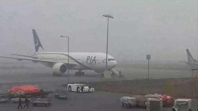 شدیددھند، فلائٹ آپریشن متاثر،12 پروازیں منسوخ 